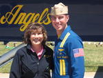 osh11_peggy_blueangels