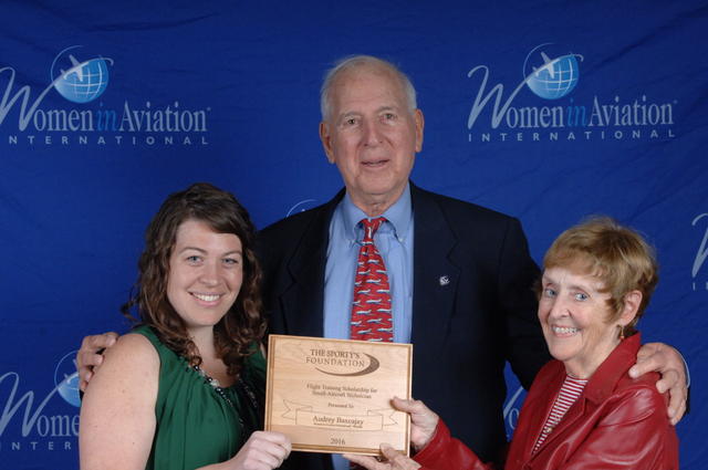scholarship Sporty's Foundation