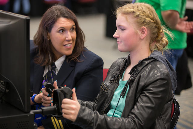 Girls in Aviation Day Reno flying the sim